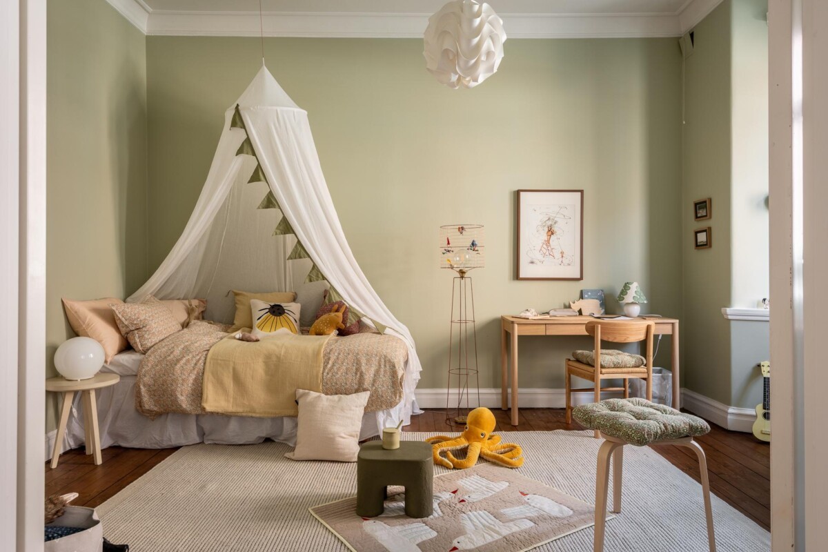 textiles scandinavian kids room nórdico niños kids room inspo inspiración ideas decoracion hogar habitación infantil estilo dosel diseño de interiores decoración infantil decoración consejos deco clásico boho-chic bebé 