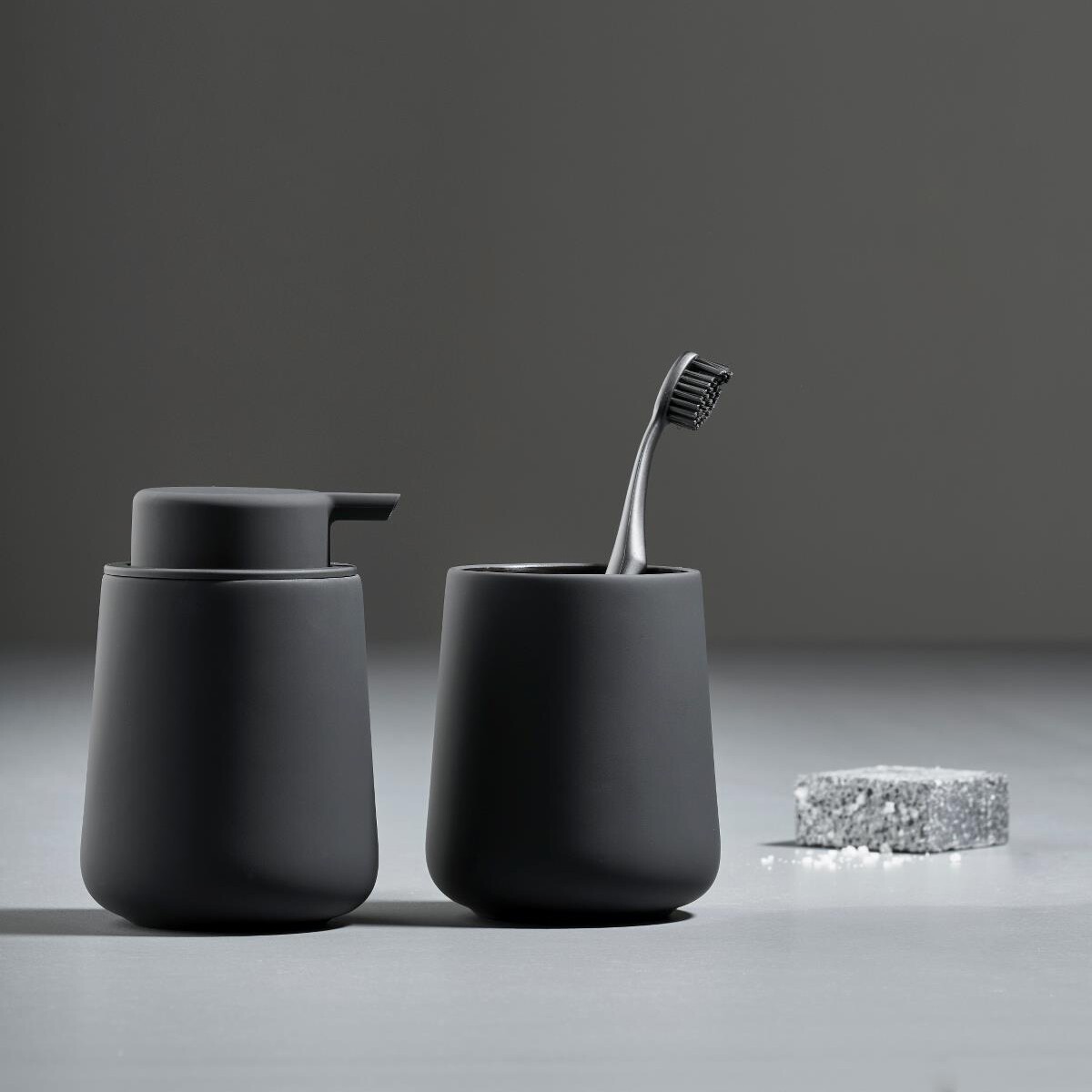 Zone Denmark originalidad minimalista materiales naturales imitación hogar funcional estilo de vida diseño nórdico diseño de interiores cocina calidad baño 
