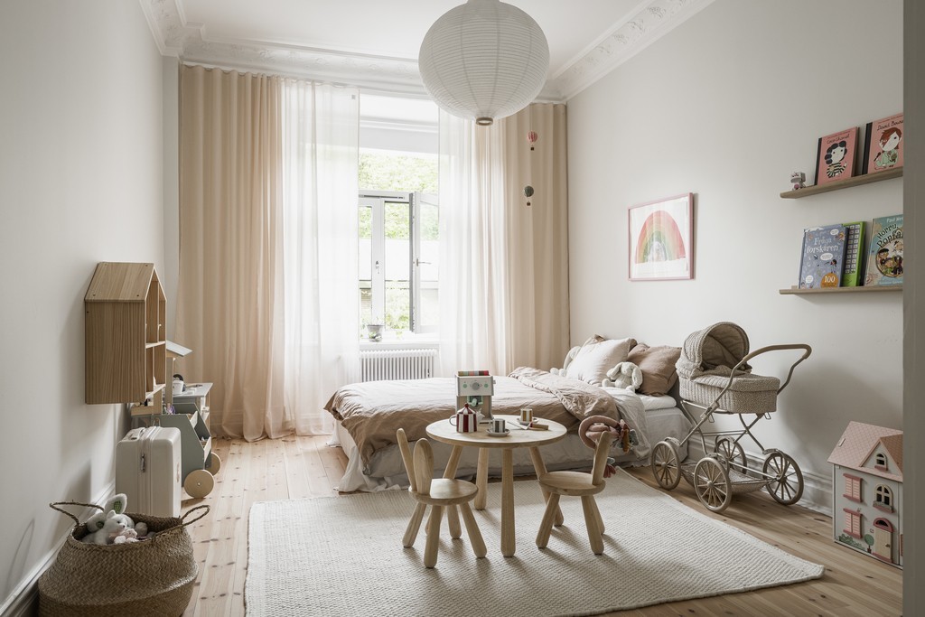 scandinavian kids room scandi style no cursi juguetes de madera habitación juvenil habitación infantil habitación de niños estilo nórdico niños dormitorio niña neutro dormitorio niña deco habitación niños deco escandi niños como decorar dormitorio casa de muñecas 
