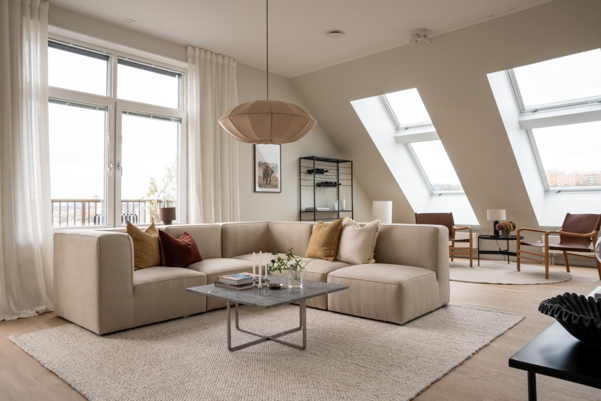 vistas panorámicas ventanas techo ventanas inclinadas Ventanas de tejado techos inclinados luz natural estilo de vida urbano decoración nórdica confort claraboyas ático 