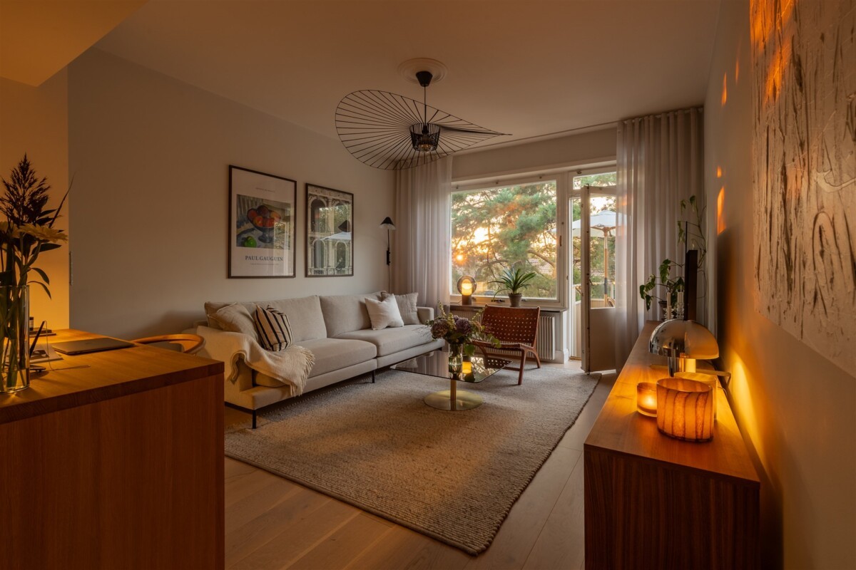 vivienda sala de estar acogedora estilo escandinavo espacio funcional diseño de interiores decoración nórdica cocina pequeña apartamento pequeño 51 metros cuadrados 